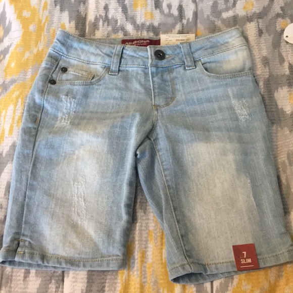 Arizona Jean Company Other - Girls slim jean shorts